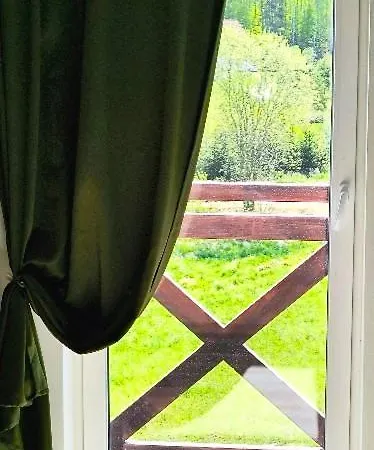 アパート Ptasi Zakatek Tomaryny